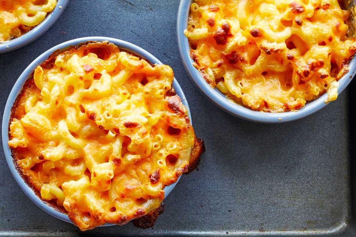 Mac and cheese lasagna